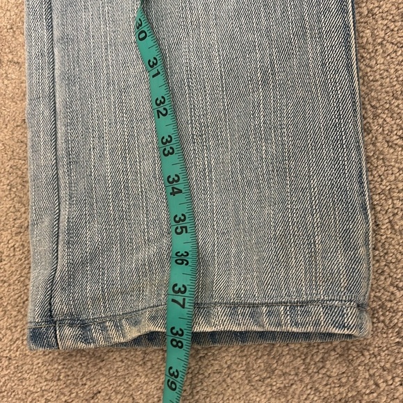 Men's light wash Blue Jeans - Picture 12 of 16